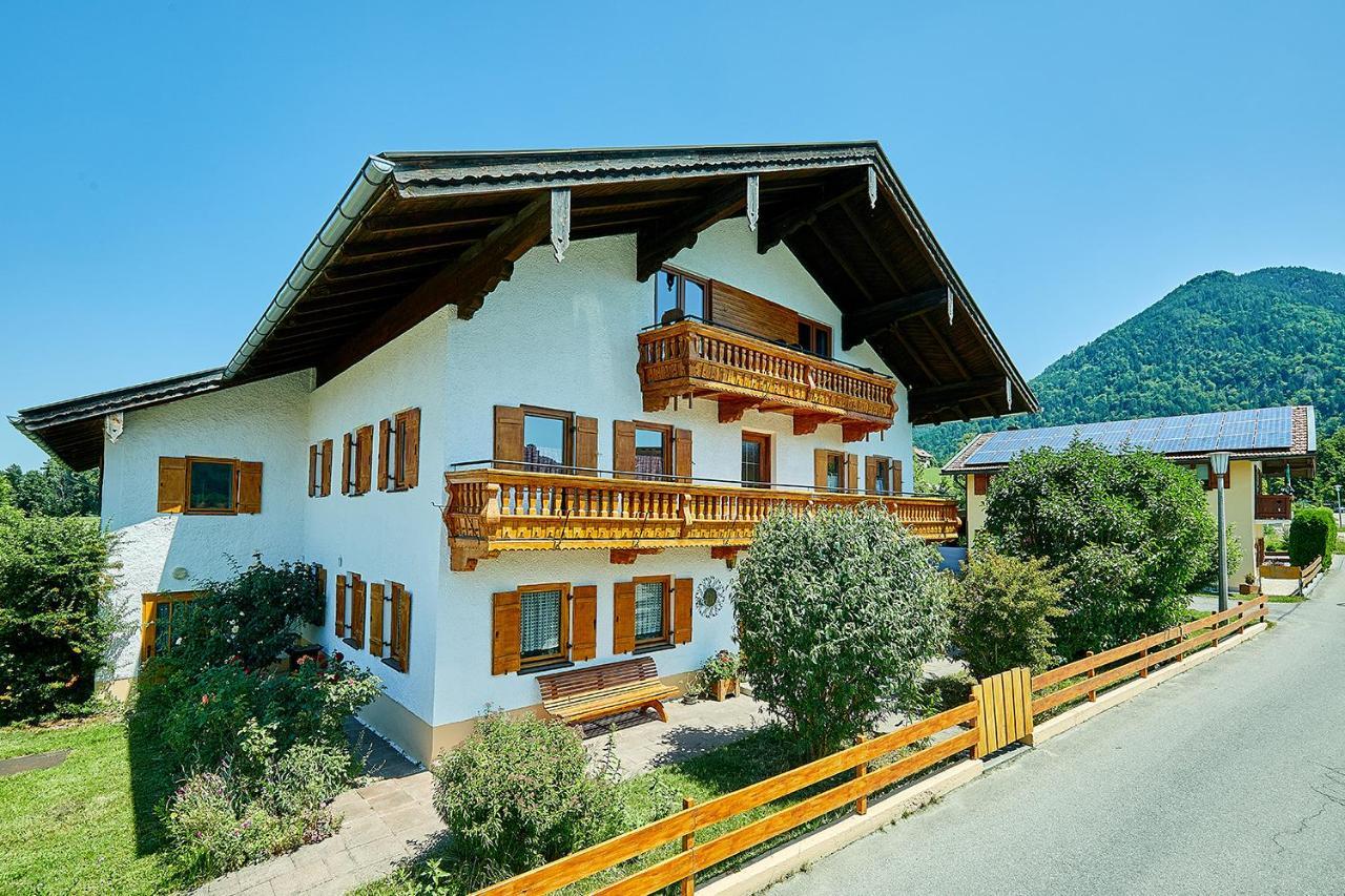 Chiemgauferienwohnungen - Stierschneiderhof ウンターヴォッセン エクステリア 写真